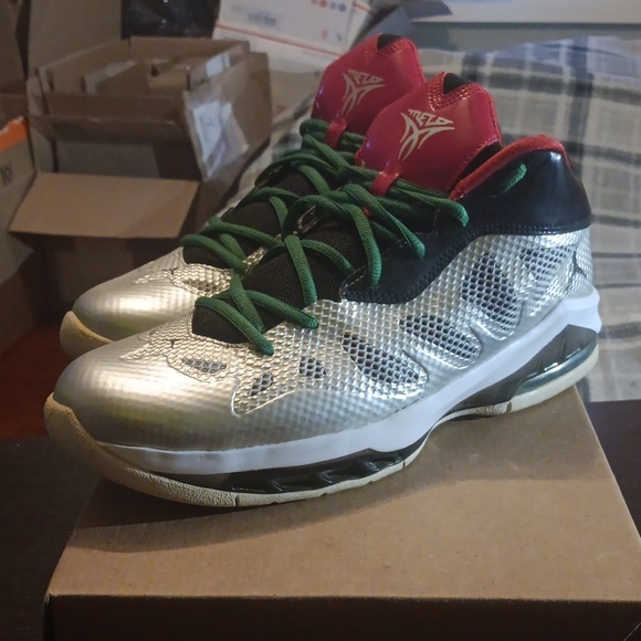 Jordan Melo M8 Advance "Metallic Silver Black" Mens SZ 10.5 EUC - Picture 2 of 9